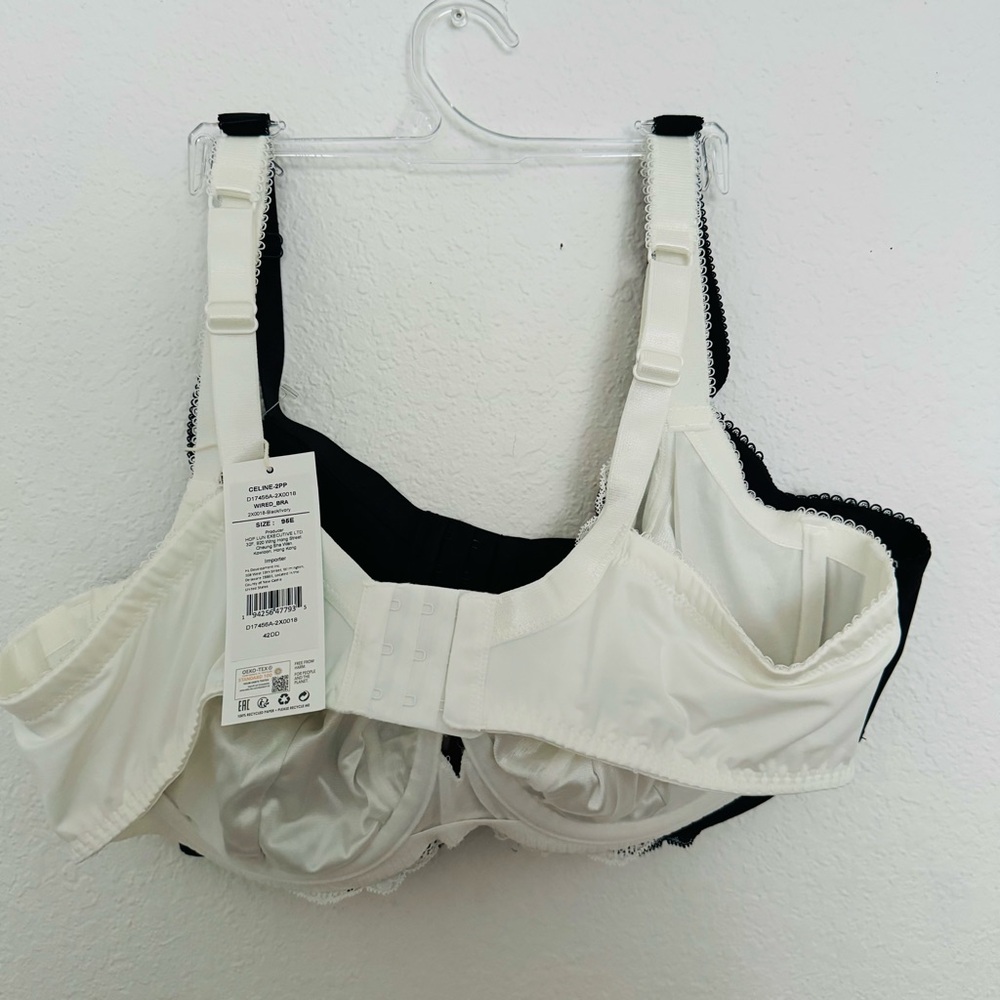DORINA CELINE NON PADDED BRA
FULL CUP WITH WIRE D17456A-A60 2 Pack
Size 42DD - Picture 9 of 12